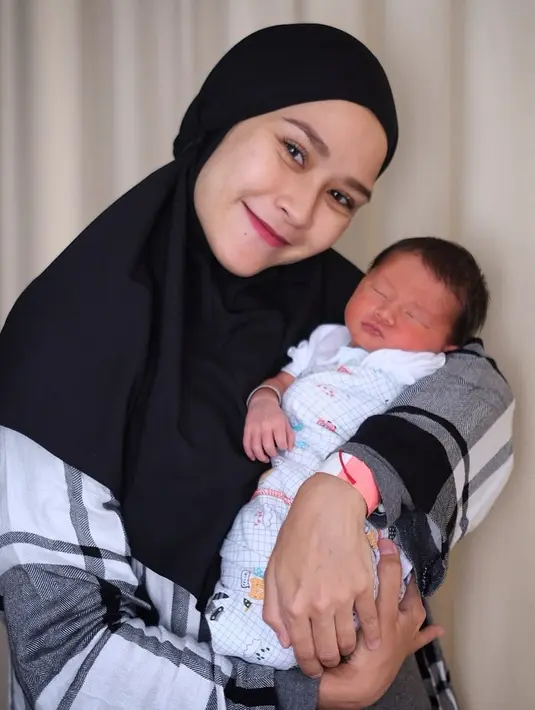 Zaskia Adya Mecca (Instagram/zaskiadyamecca)