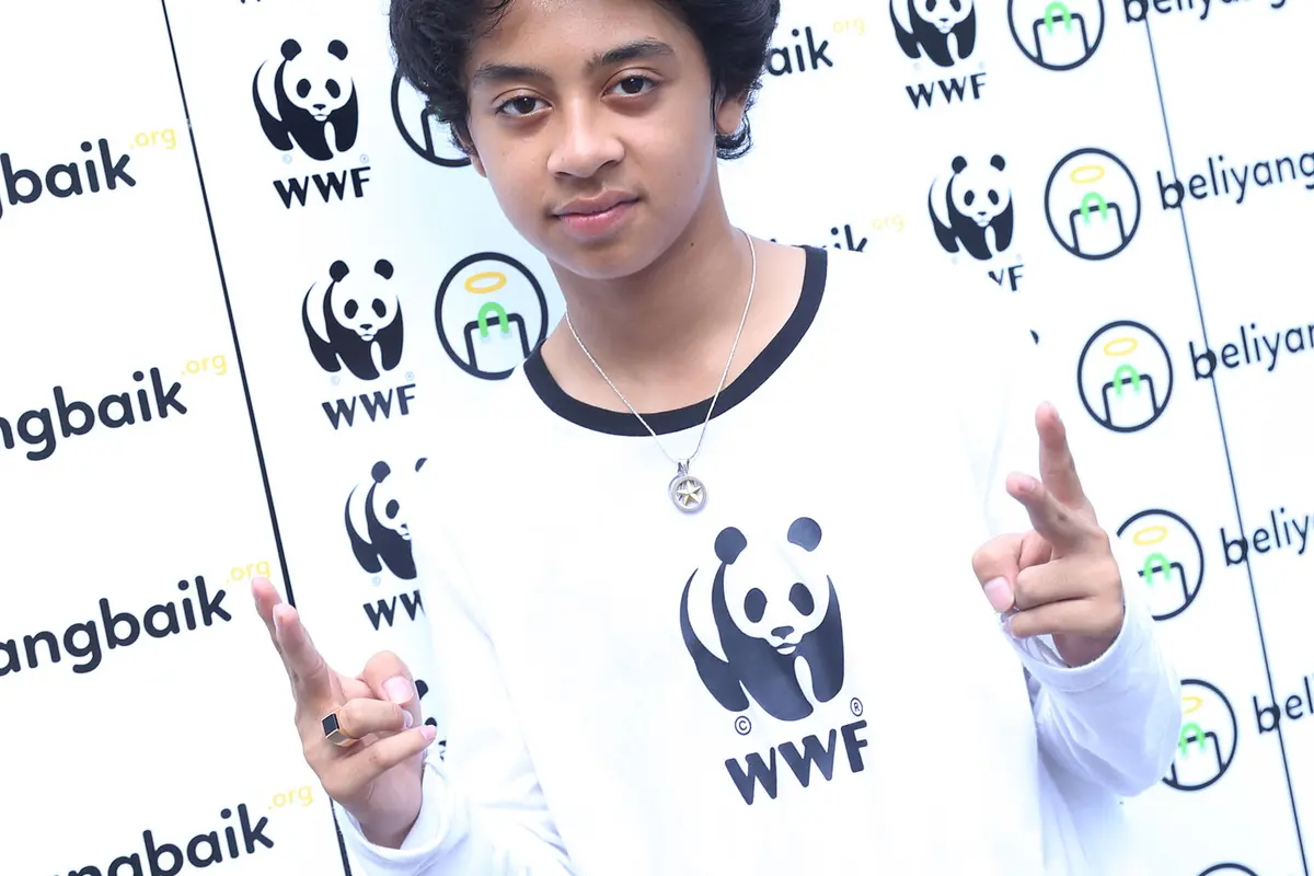 [Bintang] Bastian Steel