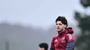 Diketahui, Arsenal menatap pertandingan ini dengan rekor sempurna. Tampak dalam foto, gelandang Arsenal asal Inggris Declan Rice saat mengikuti sesi latihan tim di pusat pelatihan Arsenal di London Colney, utara London, pada Selasa 27 Januari 2026. (Ben STANSALL/AFP)