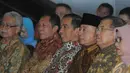 Jokowi duduk berdekatan dengan Sutiyoso, Abdul Latief dan Jusuf Kalla, Pasaraya Blok M, Jakarta, Kamis (2/10/2014) (Liputan6.com/Herman Zakharia)