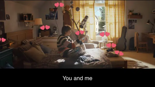 Cuplikan The Astronaut yang merepresentasikan setiap member BTS. Buku untuk RM; Gitar untuk Suga; Kamera untuk J-Hope; Vinyl Player untuk V; Speaker untuk Jungkook; dan Solar System (My Universe) untuk ARMY