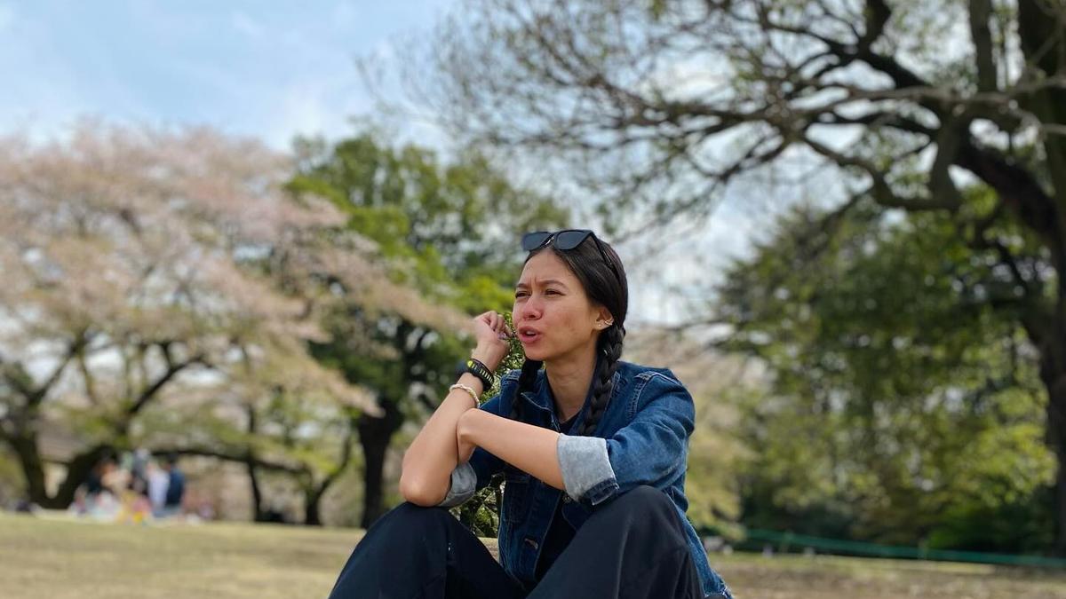 5 Potret Yuki Kato Kenakan Gaun Sparkly Strapless, Penuh Keanggunan Banjir Pujian