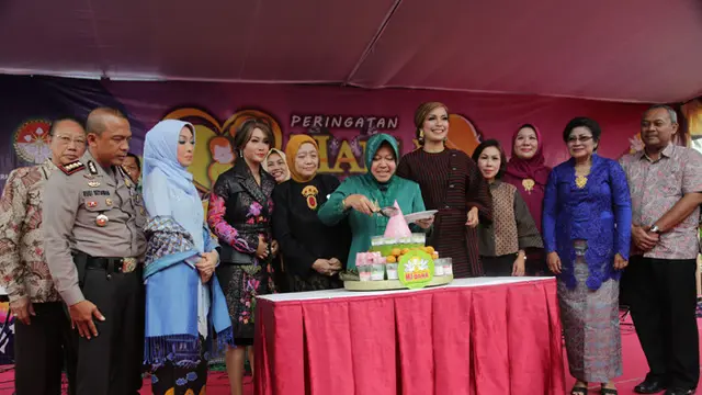 Peringatan Hari Ibu Pemerintah Kota Surabaya