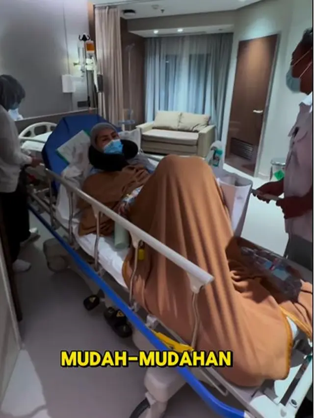 6 Potret Fenita Arie Sempat Dirawat di RS Usai Liburan di Jepang, Diagnosa Pneumonia