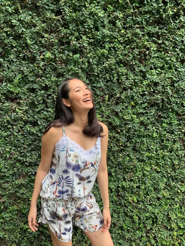 Hamil Anak Pertama, Ini 6 Potret Niken Anjani Pamer Baby Bump