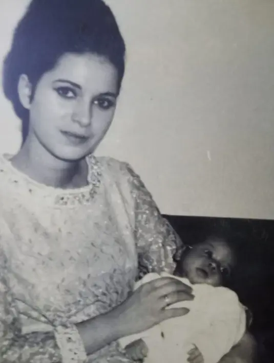 Potret Ira Wibowo Kecil (Instagram/irawbw)