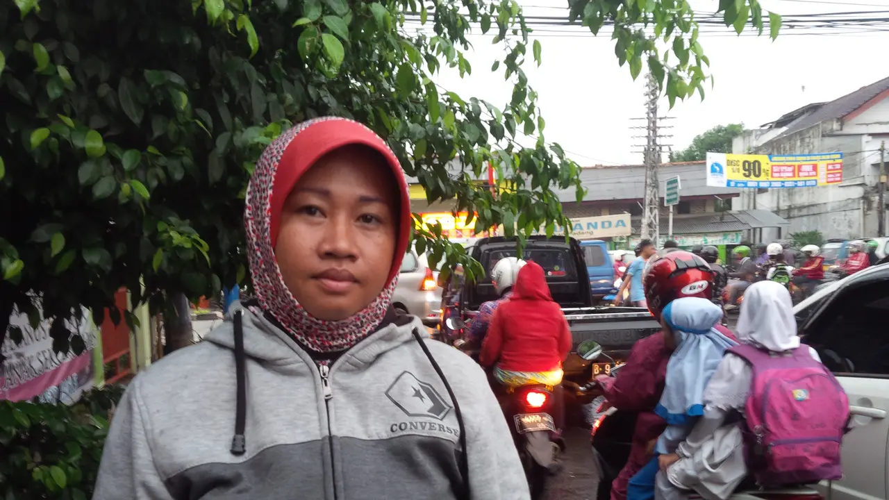 Wiwin si pengemudi gojek