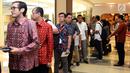 Antrean peserta yang ingin mengikuti 4th Congress of Indonesian Diaspora di Kota Kasablanka, Jakarta, Sabtu (1/7). Kongres ini dihadiri 9 ribu orang berasal dari 134 kota di dunia, 71 kota di Indonesia, dan 55 negara di dunia. (Liputan6.com/Johan Tallo)