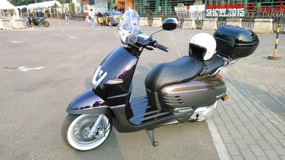Скутер Peugeot Django 200