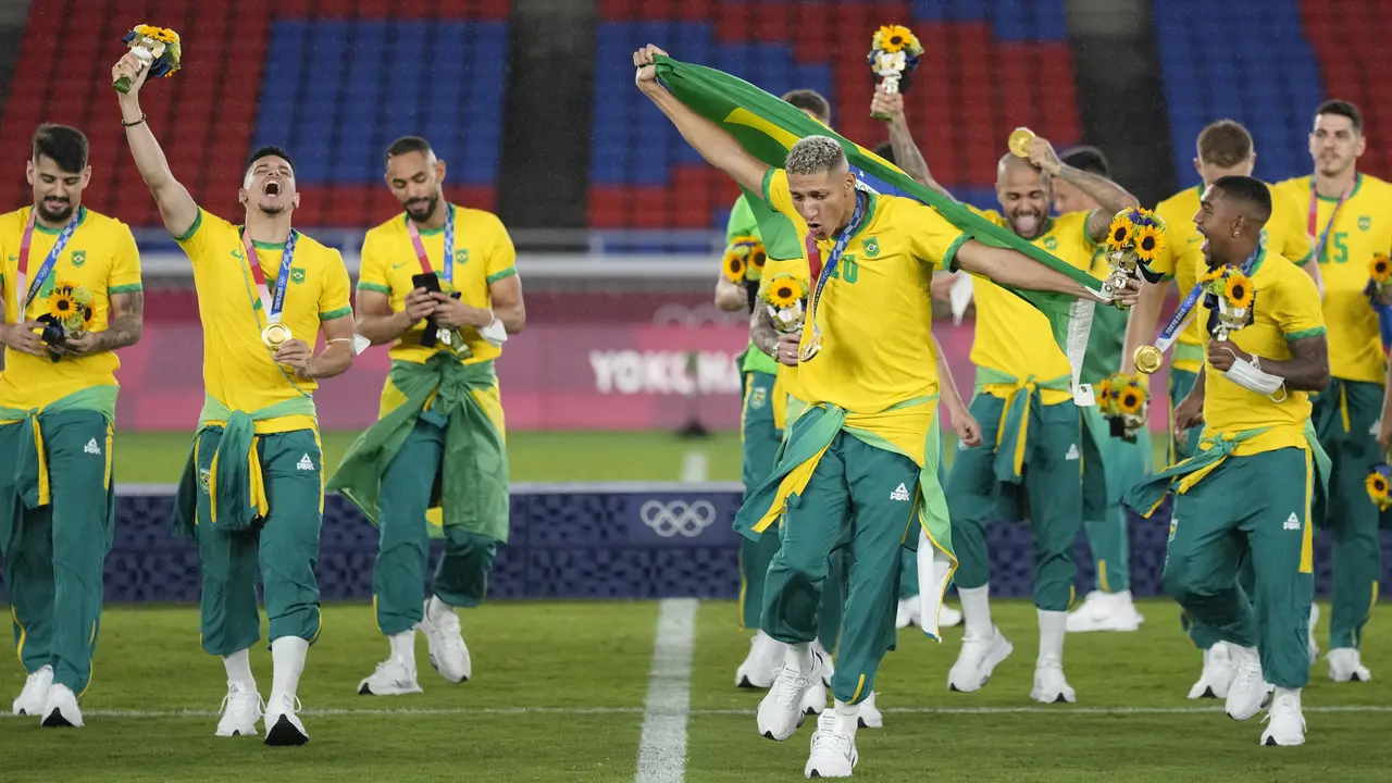 FOTO: Taklukkan Spanyol, Brasil Rebut Emas Sepak Bola Olimpiade Tokyo 2020