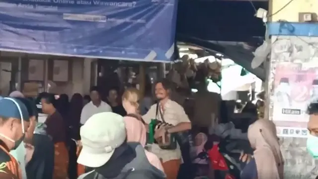 Pasangan turis Rusia