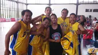 Tim basket Emtek di Sinarmas Land Journalist Basketball Tournament 2015 (Thomas/Liputan6.com)