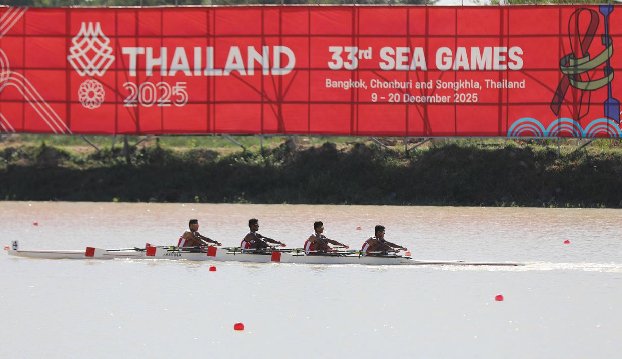 Tim dayung putra Indonesia juga menyabet medali emas di nomor lightweight men’s quadruple sculls lewat Ardi Isadi, Kakan Kusmana, Rafiq Wijdan Yasir, Ihram, Ali Mardiansyah, dan M Ikbal. (Foto: NOC Indonesia/Didik Setiawan)
