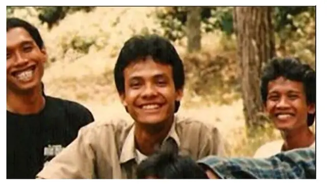 6 Potret Masa Muda Ganjar Pranowo, Disebut Mirip Fedi Nuril
