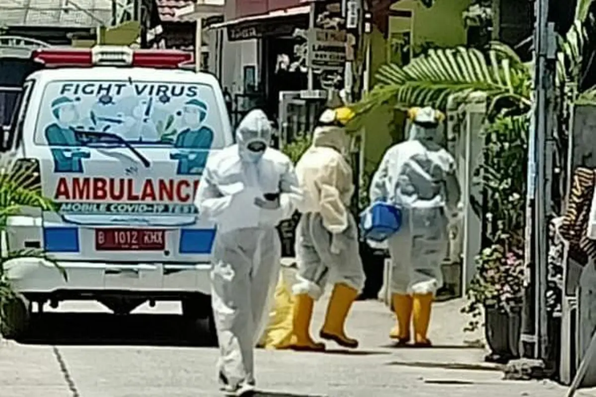 Warga RW 09 Perumahan Wisma Asri, Teluk Pucung, Bekasi Utara, Kota Bekasi, Jawa Barat, resah dengan penyebaran virus Covid-19 yang masif di wilayahnya.