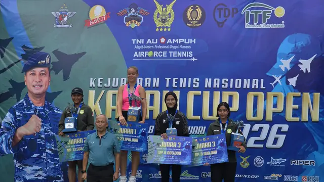 Para juara turnamen tenis Kasau Cup 2026