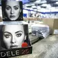 Album 25 milik Adele dipastikan tidak hadir di Spotify dan Apple Music (sumber: theguardian.co.uk)