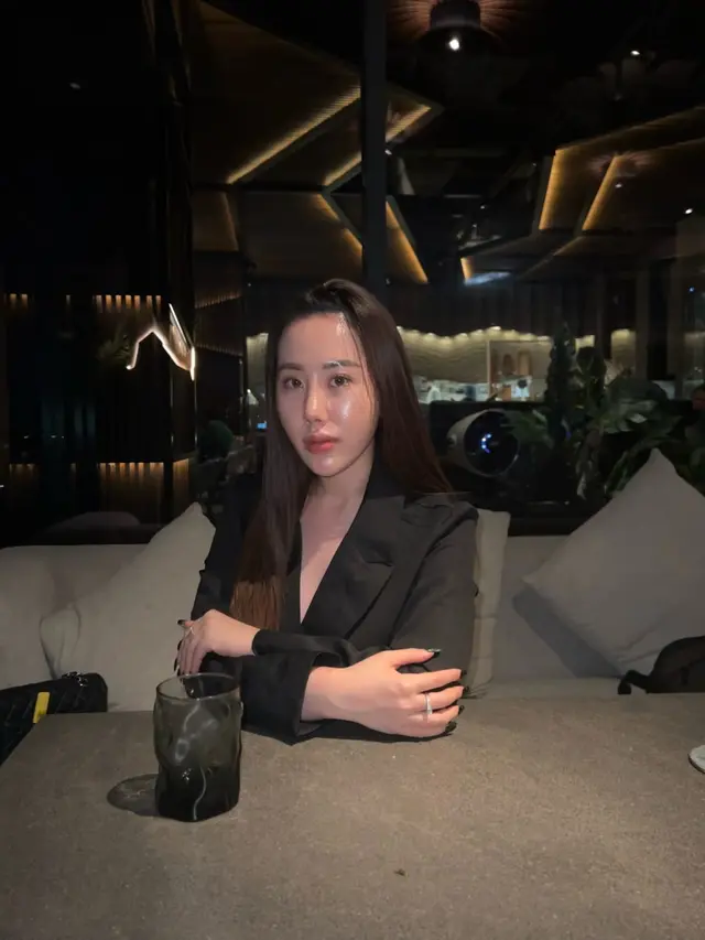 Selebgram Valerie Laurencia