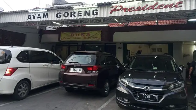 Rekomendasi Tempat Makan Ayam Goreng di Surabaya