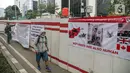 Pengungsi Afghanistan saat melakukan unjuk rasa di depan Kantor UNHCR, Jakarta, Kamis (31/3/2022). Pengungsi Afghanistan memprotes ketidakpedulian UNHCR dan meminta pejabat terkait meninjau kembali kasus migrasi serta pemukiman kembali mereka. (Liputan6.com/Faizal Fanani)