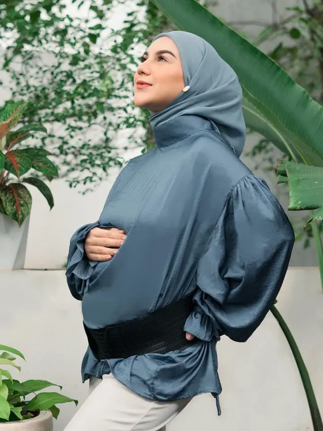 FOTO: Penampilan Irish Bella saat Pamer Baby Bump, Makin Glowing