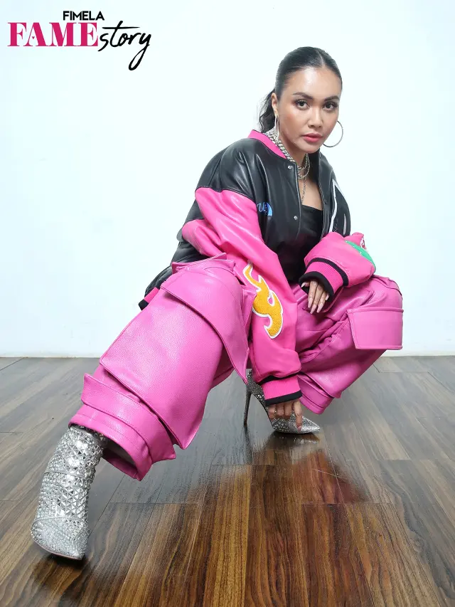 Famestory Denada. (Foto: Adrian Putra/Digital Imaging: Nurman Abdul Hakim/Fimela)