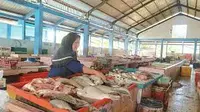 Ilustrasi pedagang ikan di Pelabuhan Mayangan Probolinggo (Istimewa)