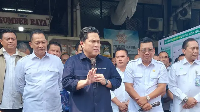Menteri BUMN Erick Thohir menyebut harga beras sudah mulai mengalami penurunan. Salah satunya seperti harga beras turun di Pasar Induk Beras Cipinang (PIBC) sekitar 11 persen.