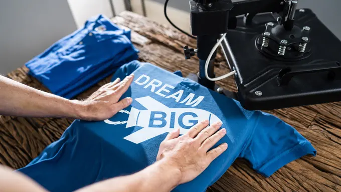 Tips Merawat Kaos Sablon Berbahan Karet