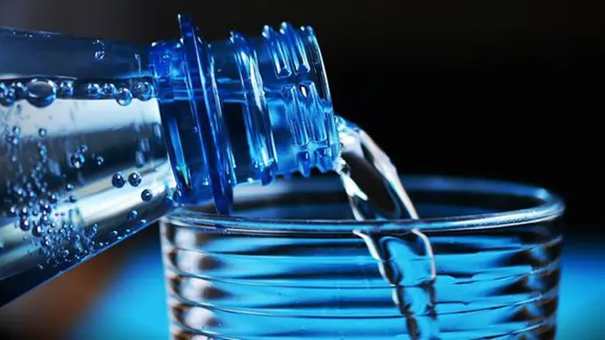 Manfaat minum 3 liter air per hari/copyright Pixabay.com