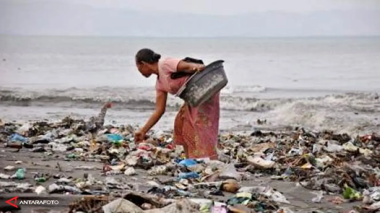 sampah-senggigi-140109b.jpg