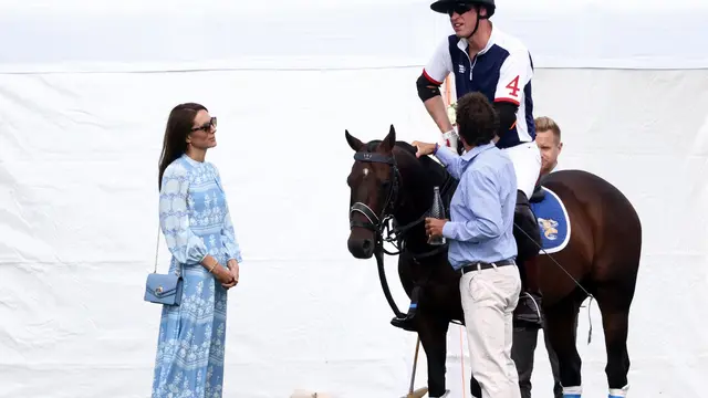 Gestur Mesra Kate Middleton dan Pangeran William di Pertandingan Polo, dari Ciuman hingga Pelukan