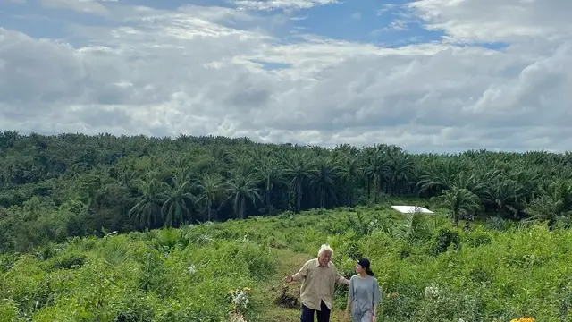 7 Potret Kompak Beby Tsabina dengan Deddy Mizwar dan Tora Sudiro, Bak Keluarga Sungguhan