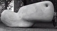 Hebat! Tugu 900 Kg Ini Bisa Dipindahkan dengan Tangan