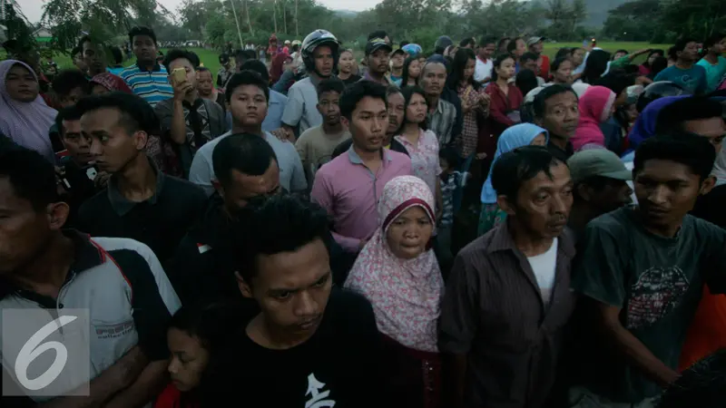 20160708- Helikopter Jatuh di Sleman- Boy Harjanto