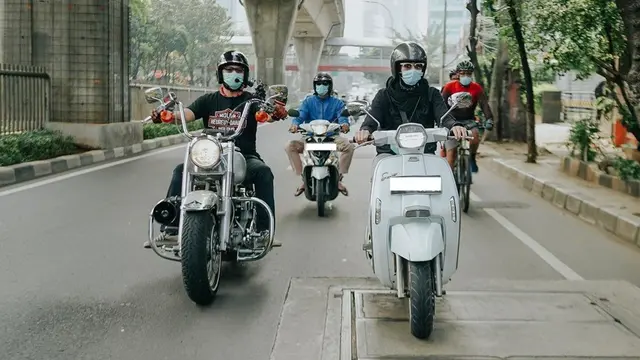 Momen Ferry Maryadi dan Deswita Maharani Touring Bersama, Tetap Mesra