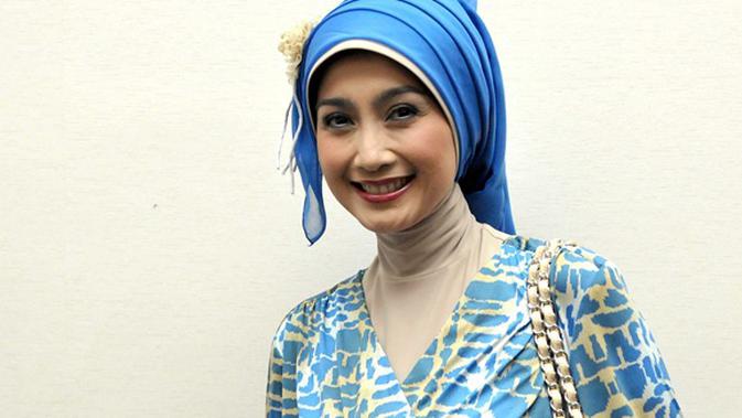 Ratu Sinetron Indonesia Berasi Bintang Sagitarius Desy Ratnasari