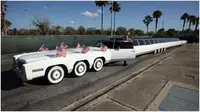Pecahkan Guinness World Records, Ini Mobil Limusin 30,48 Meter Terpanjang di Dunia
