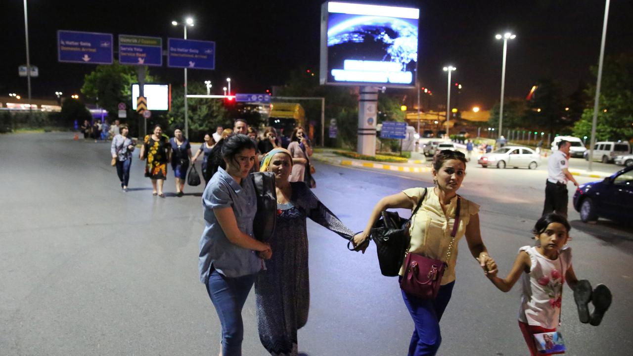 Netizen Ramai Unggah Foto-foto Ledakan Bom Turki