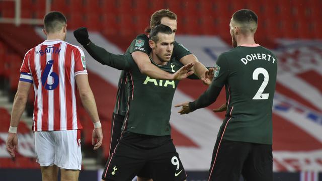 Foto Piala Liga Inggris: Spurs Gagalkan Hasrat Stoke Ikuti Jejak Brentford ke Semifinal
