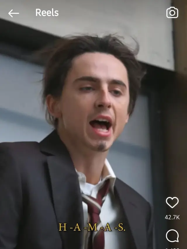 Timothee Chalamet di Acara Komedi SNL. (Tangkapan Layar Instagram/ nbcsnl)