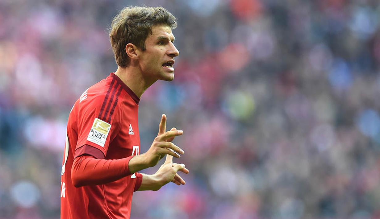 5. Thomas Mueller (Bayern Munchen), 30 juta poundsterling, terus diburu MU pada awal musim ini namun gagal menemui titik terang, tapi mungkin keputusannya itu bisa goyah saat ditawarkan gaji besar oleh Setan Merah. (AFP/Christof Stache)