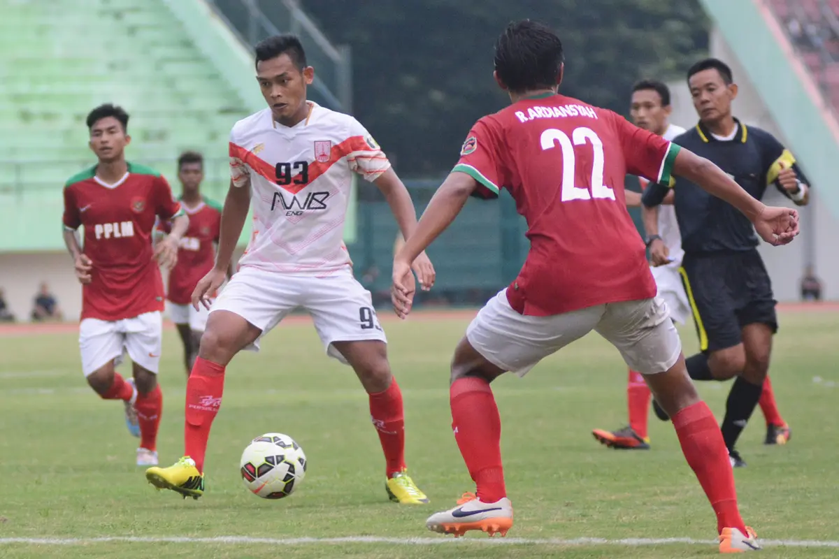 Persis Solo