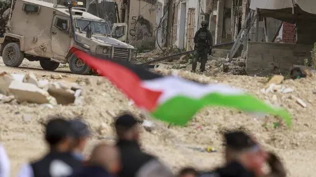 Warga Palestina Berunjuk Rasa Desak Israel Buka Akses Kamp Pengungsi Nur Shams