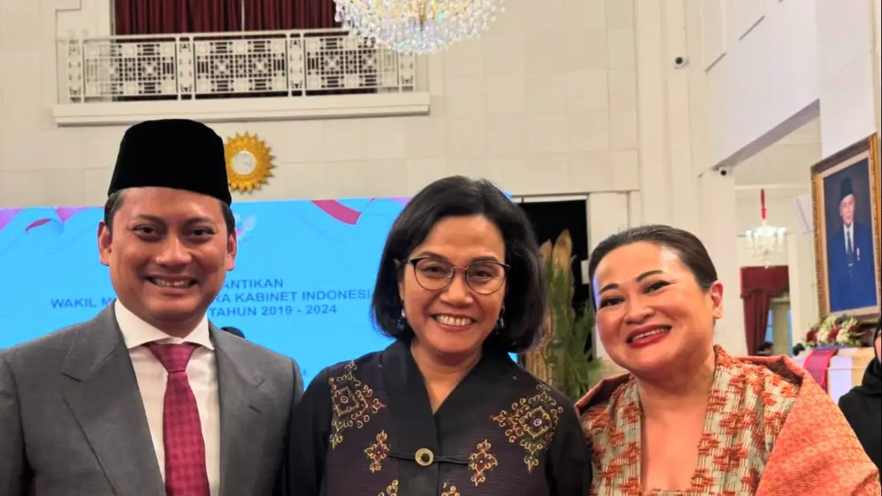 Menteri Keuangan (Menkeu) Sri Mulyani Indrawati membagikan momen kebersamaan bersama Thomas Djiwandono yang baru saja dilantik menjadi Wakil Menteri Keuangan II. (Instagram @smindrawati)
