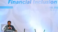 Wakil Presiden Jusuf Kalla memberikan sambutan pembuka pada pertemuan khusus Pisagro, Kadin, ISEI di Jakarta, Senin (23/5/2016). Pertemuan membahas dukungan Implementasi FinancialInclusion untuk Petani. (Liputan6.com/Helmi Fithriansyah)