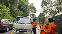 BPBD Jember bagikan masker di kawasan Gunung Gumitir (Istimewa)