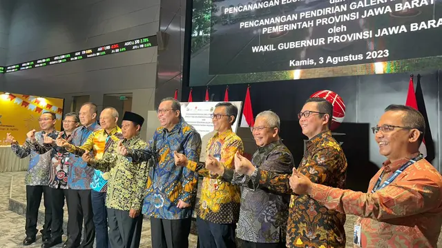 Pembukaan perdagangan BEI dalam rangka pencanangan edukasi pasar modal kepada 1.000 ASN oleh Wakil Gubernur Jawa Barat, Kamis (3/8/2023). (Foto: Liputan6.com/Elga N)