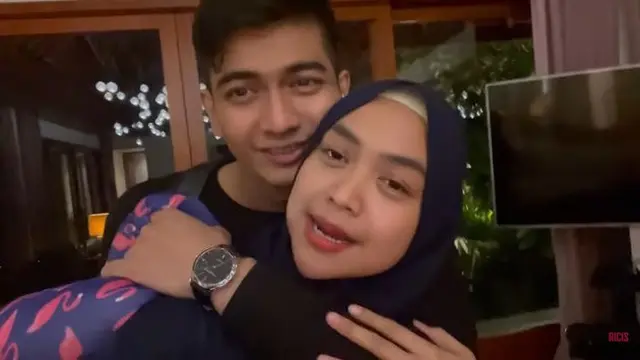 Tampil Mesra, Ini 7 Momen Bulan Madu Ria Ricis dan Teuku Ryan di Bali