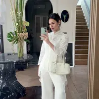 Raisa Rayakan Lebaran Tanpa Ibunda dan Hamish Daud. [@raisa6690]